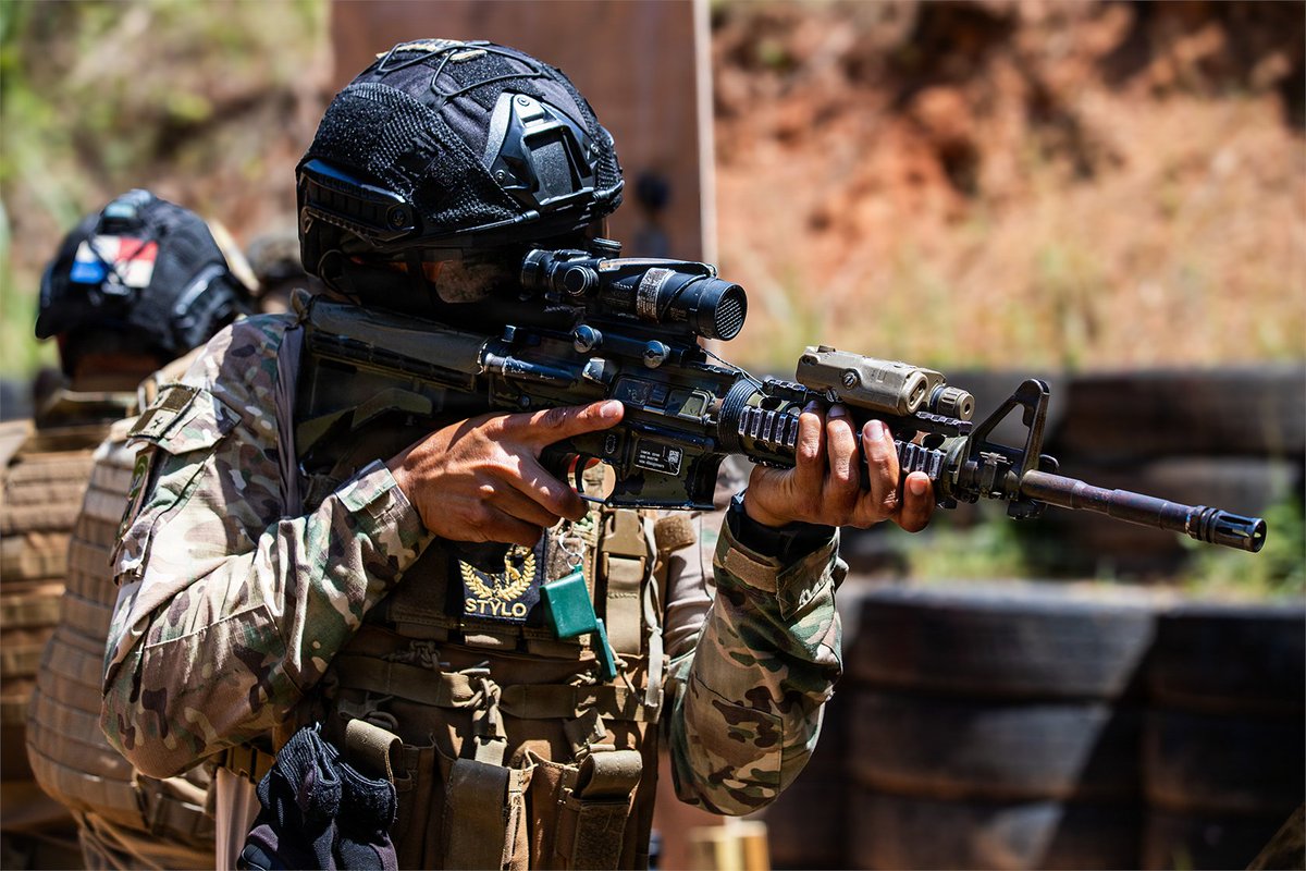 MARFORSOUTH's tweet photo. U.S. Marines with 2nd Combat Engineer Battalion conduct breaching training with the Infantería de Marina de Panamá at Horoko Range, Panama, Feb. 11, 2026. #USMC #PartnerForces #Readiness https://t.co/clrHU44WWp