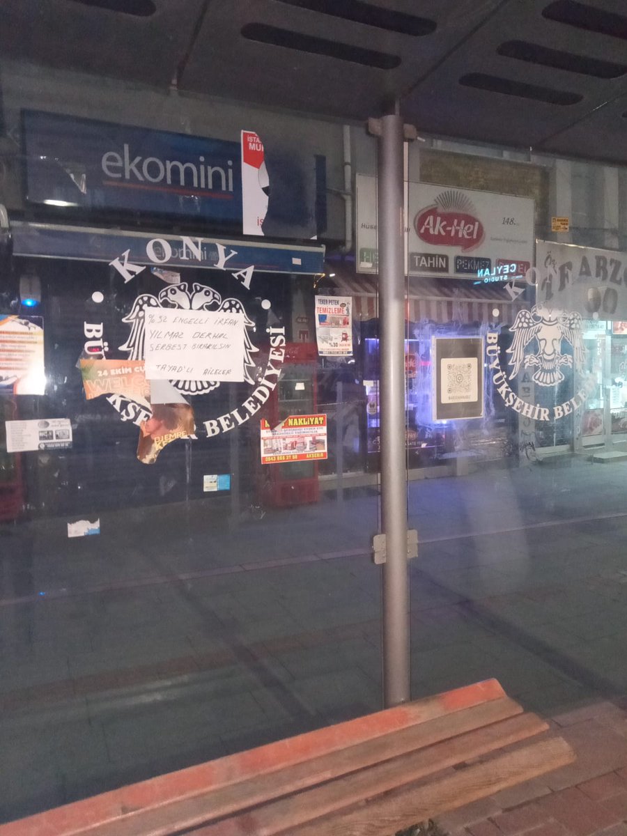 Tayad'lı Aileler Konya sokaklarına duvar gazetesi astı.
Hasta tutsak irfan yılmaz derhal serbest bırakılsın.