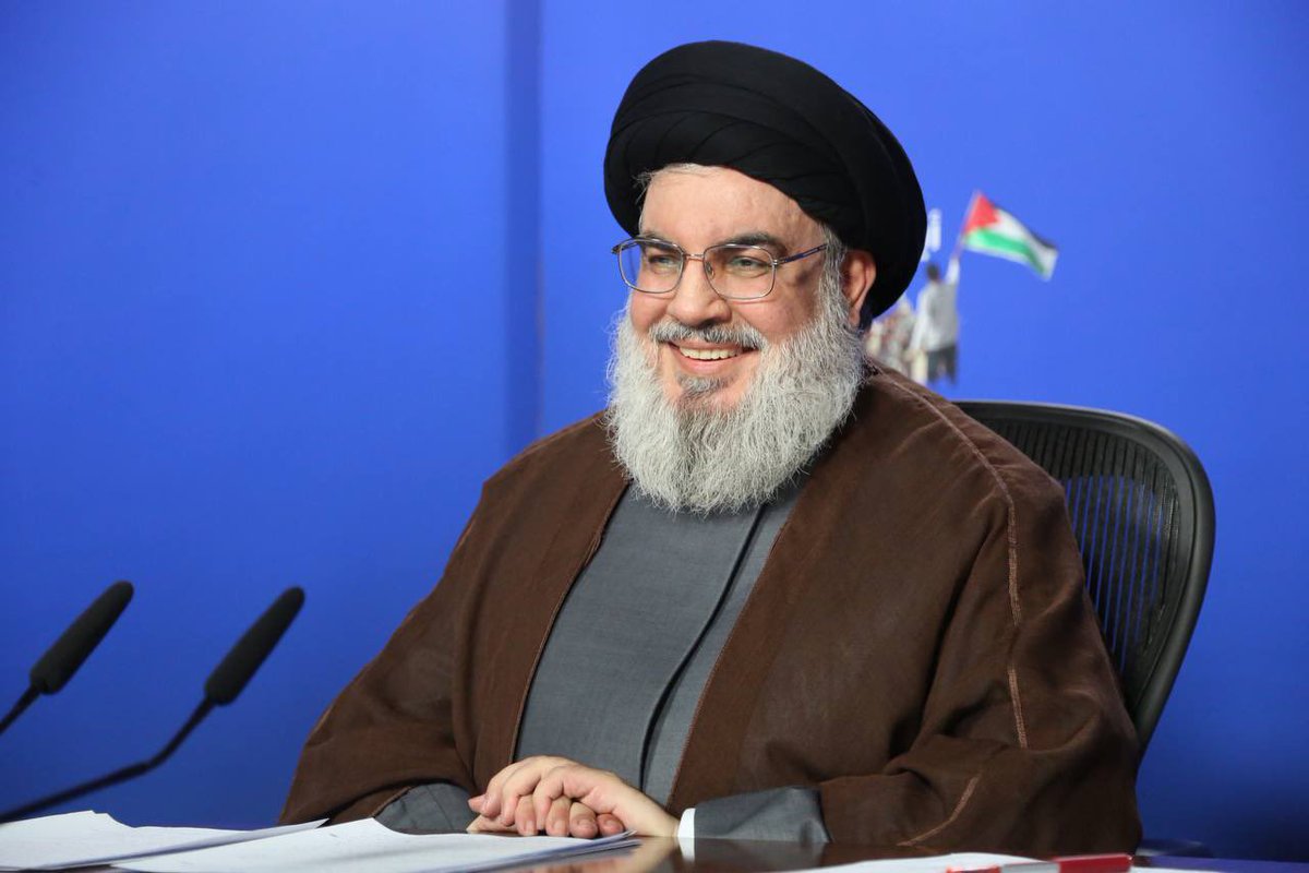 Abrar_iq98's tweet photo. هذه الذكرى، لا نجتمع للبكاء بل لنعلنها صريحة: نحن على العهد باقون. نجدد البيعة لخطه، ونرفع صوته عالياً في وجه كل طغيان، ونؤكد أن مشروعه لم يمت باستشهاده، بل ازداد رسوخاً وانتشاراً #شهيد_الأمة ليس ذكرى تُروى، بل مساراً يُتبع ورايةً لن تنكس ما دام في الأمة قلب ينبض بالعزة والكرامة. https://t.co/wcoSHsKoz6