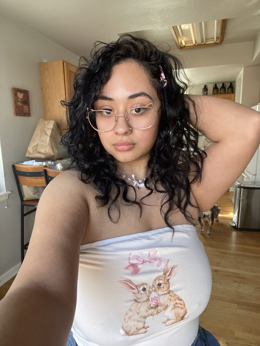 fairybugmarissa's tweet photo. Spoil me now #paypig #findom #onlyfans https://t.co/PoXIDy572V