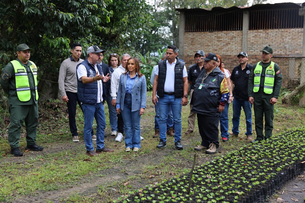 Banco de Comercio Exterior tweet media