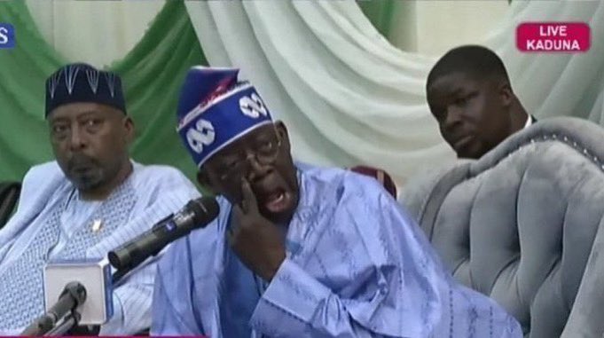 Sydedd's tweet photo. Na 9-5 person wey dey date social media influencer I Dey pity the most💔 shwɛ din onua😭 https://t.co/1q9oe5kj2O