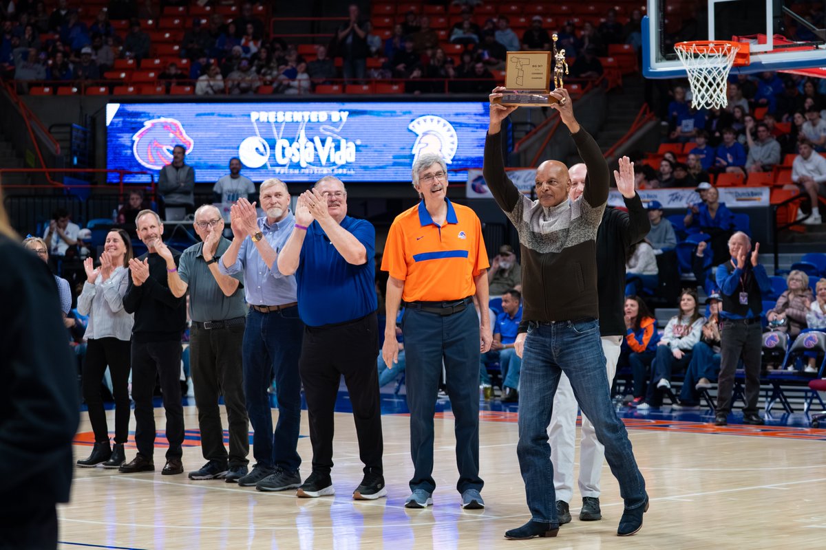 BroncoSportsMBB's tweet photo. Had some Bronco legends back home this weekend celebrating 50 years since the historic ’75–’76 Big Sky Conference title. 

Still champions. Always family.

#BleedBlue x #UnbreakableCulture https://t.co/GrTPYqyPW0