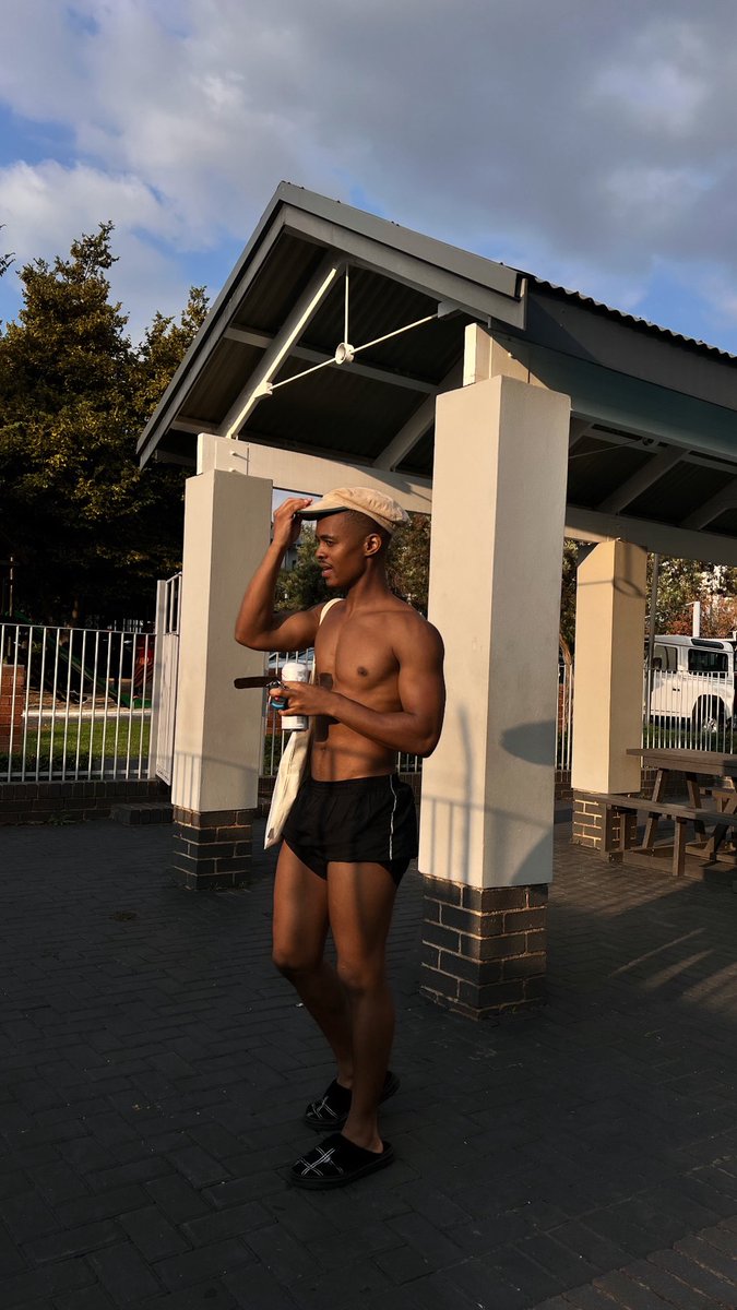 dumisa sakwe tweet media