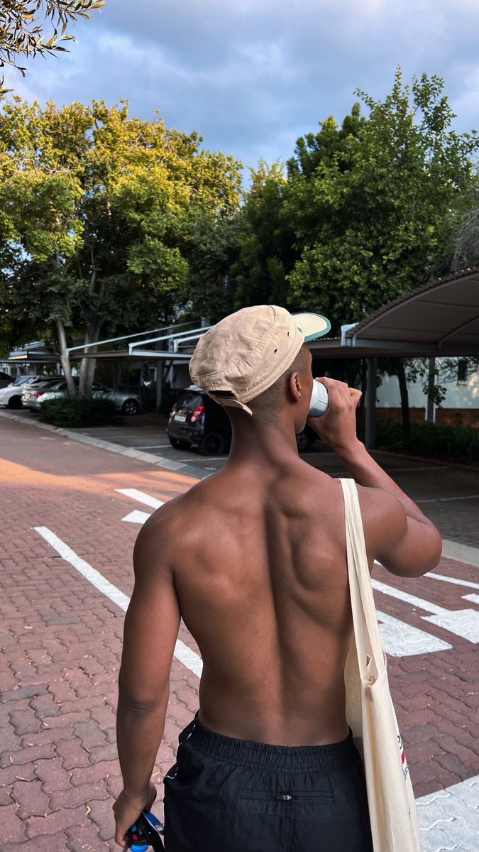 dumisa sakwe tweet media