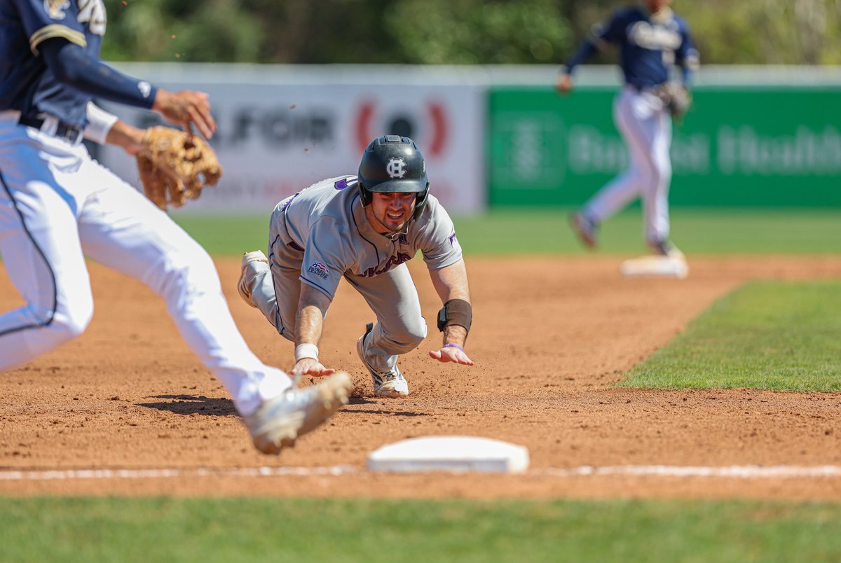 Holy Cross Baseball tweet media