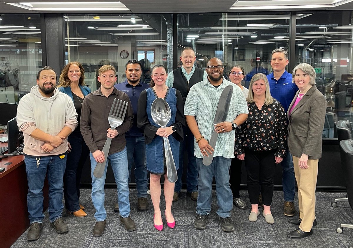 MannersThatMove's tweet photo. On the road again! I had a great time with this crew from Osmundson Mfg. Co. in Perry, #Iowa, talking about #professionalism. Osmundson makes top-tier tillage blades and cultivation tools. It's a #familyowned business where all employees are treated like family. #manufacturing https://t.co/hjLUzq6w4d