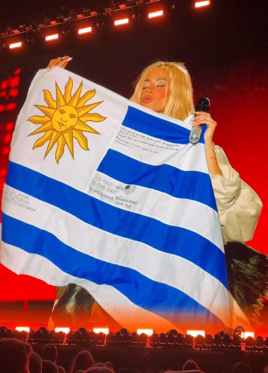 gtwybrina's tweet photo. Uruguay Uruguay, viva la patria 🇺🇾🇺🇾 https://t.co/6J5HIl7Iw5