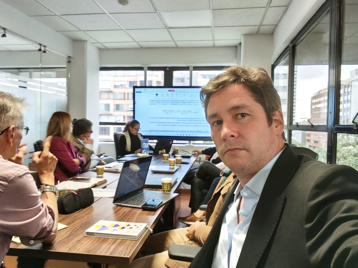 Trabajando por la industria y un país que sea ambiental y económicamente viable.