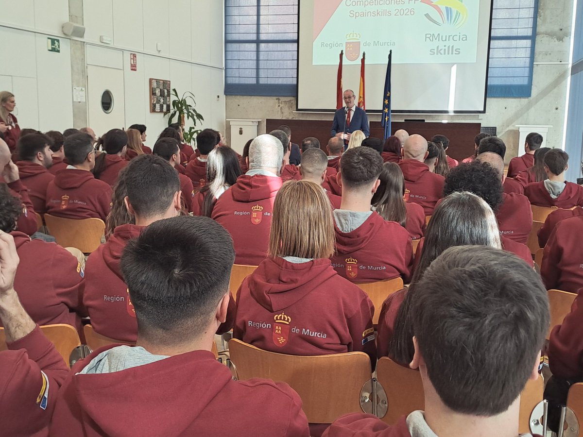 CifpDe's tweet photo. 🏆 Orgullo FP murciana 💙
Desde el CIFP Politécnico de Murcia participamos en Spainskills’26 con 38 estudiantes de la Región que compiten en Madrid en distintas modalidades técnicas.
📍 IFEMA
¡Muchísima suerte! 💪
#OrgulloFP #Spainskills26 #FPDeCalidad https://t.co/BzMEPLQVAI