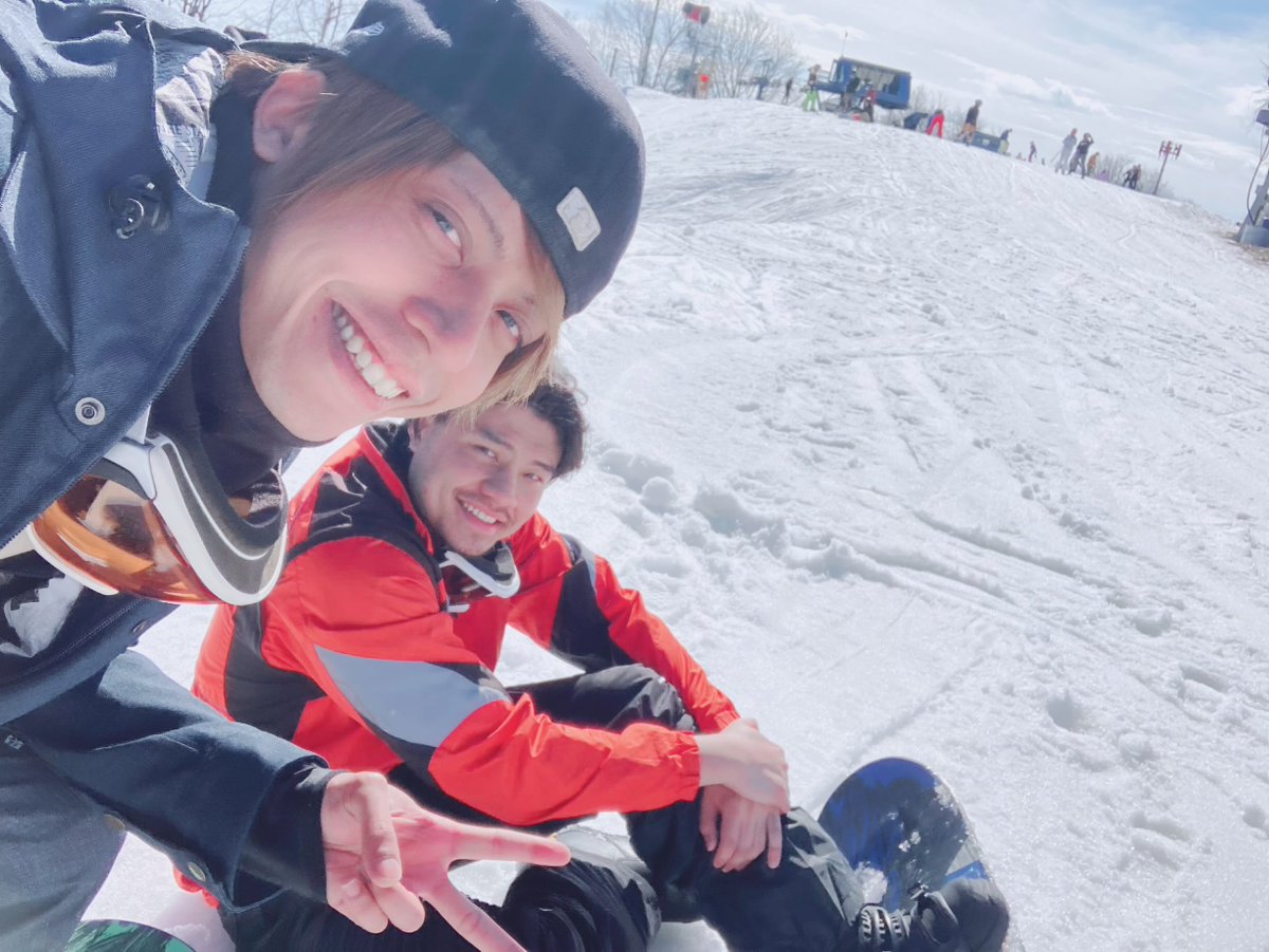 Last_Siren's tweet photo. 有給使ってスキー場へ🏂〜からのバー🍻🥃 https://t.co/eXmg8wBTVA