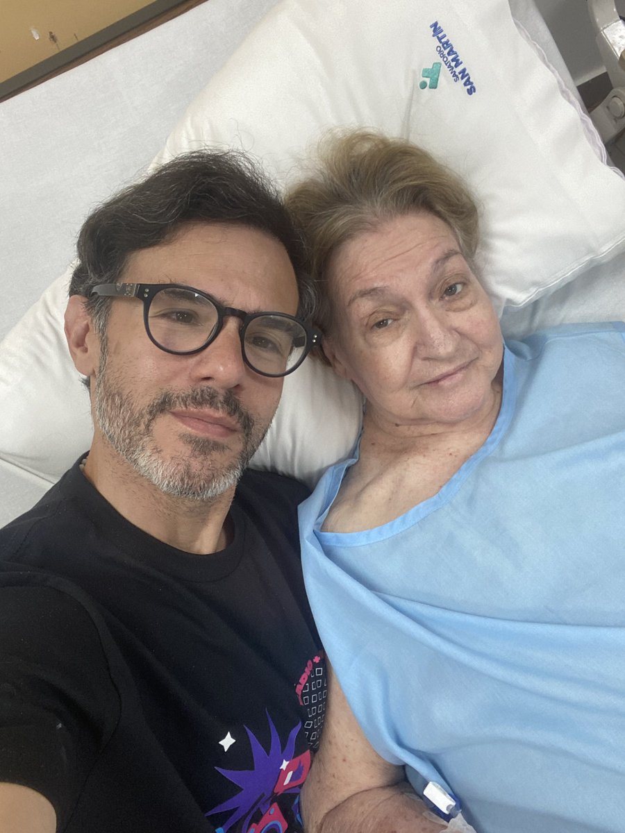 Si tenes a tu mamá contigo, SOS BENDECIDO. Pero si la tenes sana,sin que este sufriendo y llena de vida… TENES TODO!
Tengo a mi mami,y estamos luchando para que sanarse y que vuelva a ser feliz, como antes. Estoy plenamente seguro de que así será. DALE GRACIAS A LA VIDA! A DIOS!
