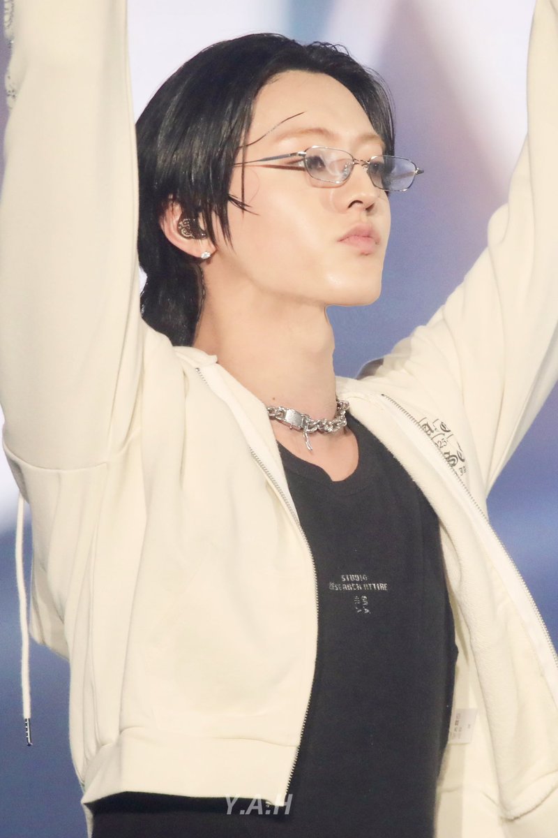 𝙔.𝘼.𝙃 tweet media