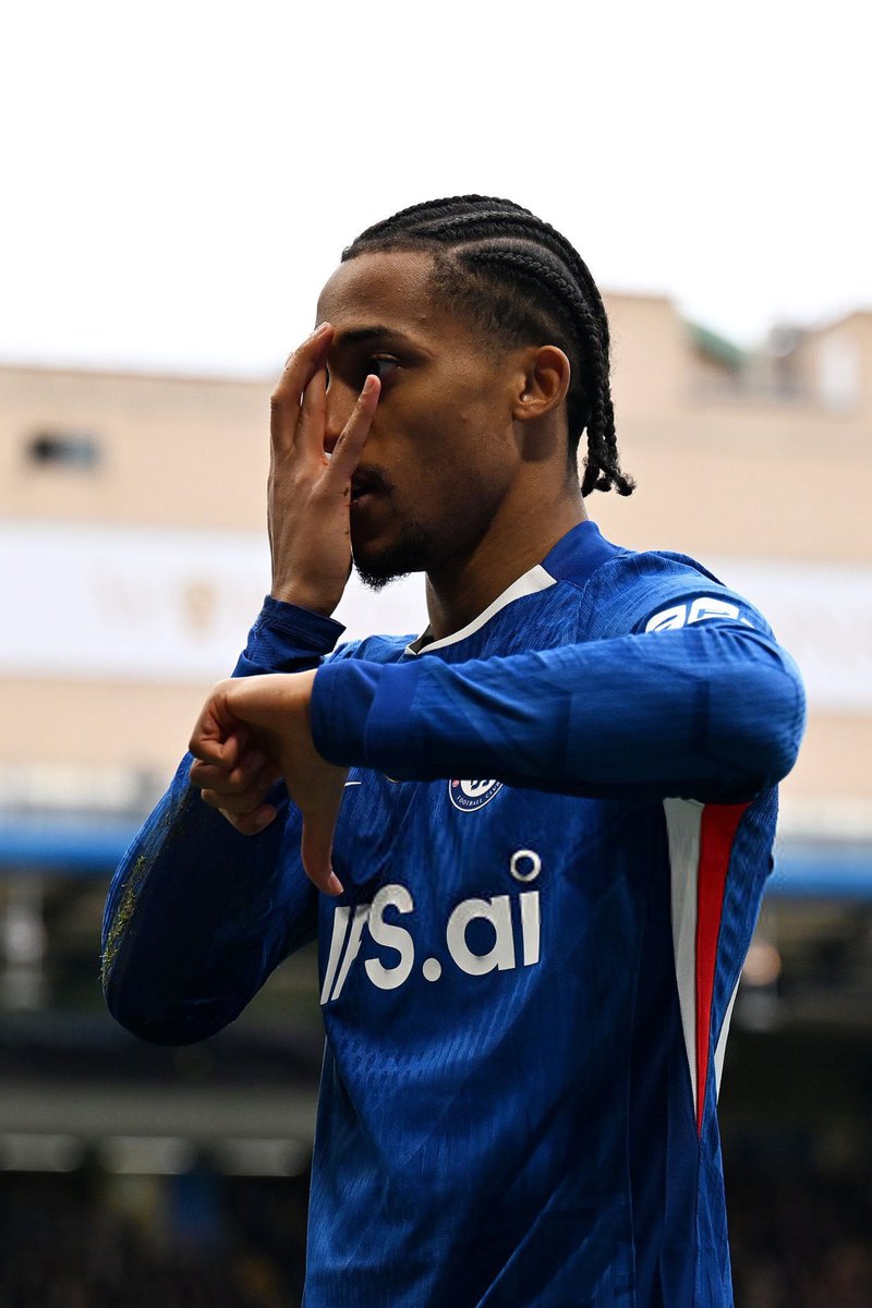 Más goles marcados en todas las competiciones para los nuevos fichajes en la Premier League esta temporada: 

15 - 🇸🇪 Viktor Gyökeres
14 - 🇧🇷 Joao Pedro
14 - 🇫🇷 Hugo Ekitike
10 - 🇩🇪 Nick Woltemade
10 - 🏴󠁧󠁢󠁥󠁮󠁧󠁿 Dominic Calvert-Lewin
10 - 🇨🇲 Bryan Mbeumo
9 - 🇫🇷 Rayan Cherki
7 - 🇸🇮