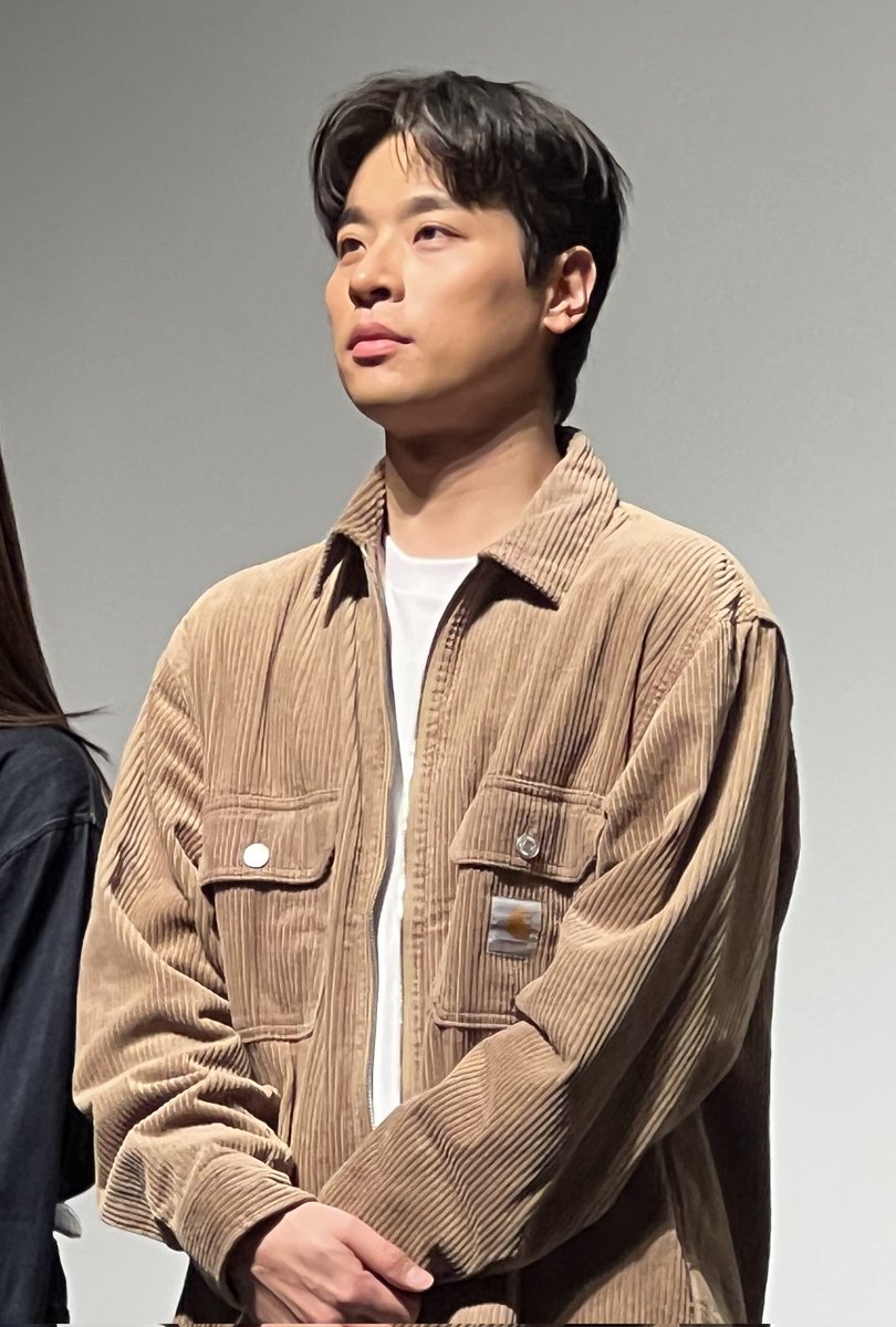 parkboojm's tweet photo. 오늘 왤캐 잘생김.. 진짜 배영재급으로 잘생김 https://t.co/MvssXfcVDa