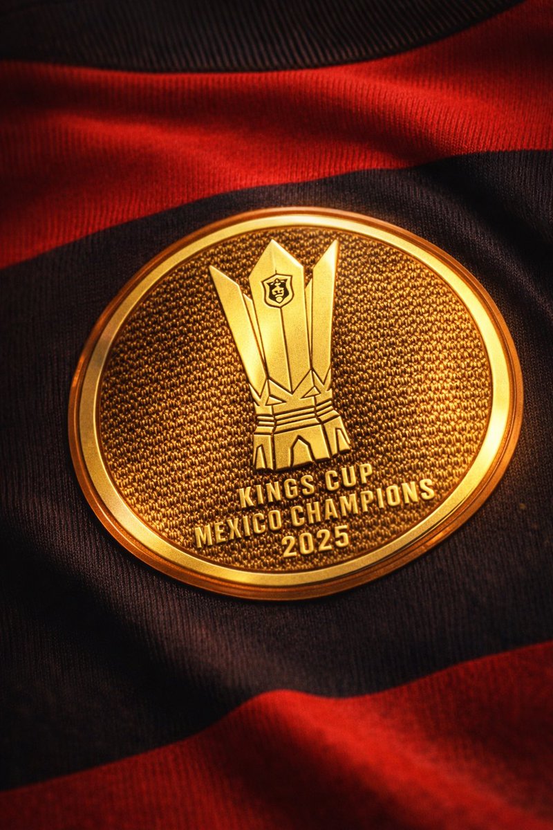 Peluche Caligari tweet media