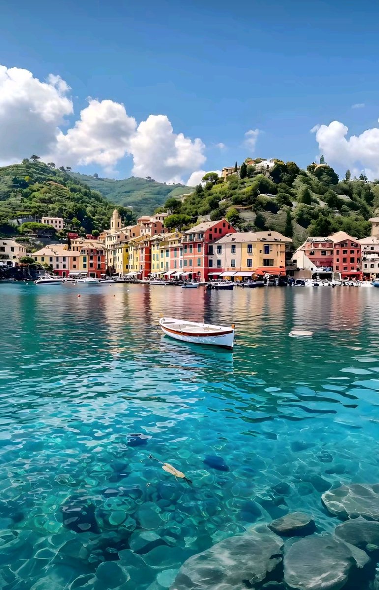 AppartDesign's tweet photo. Portofino, Italy 🇮🇹 https://t.co/yzxASckbdD