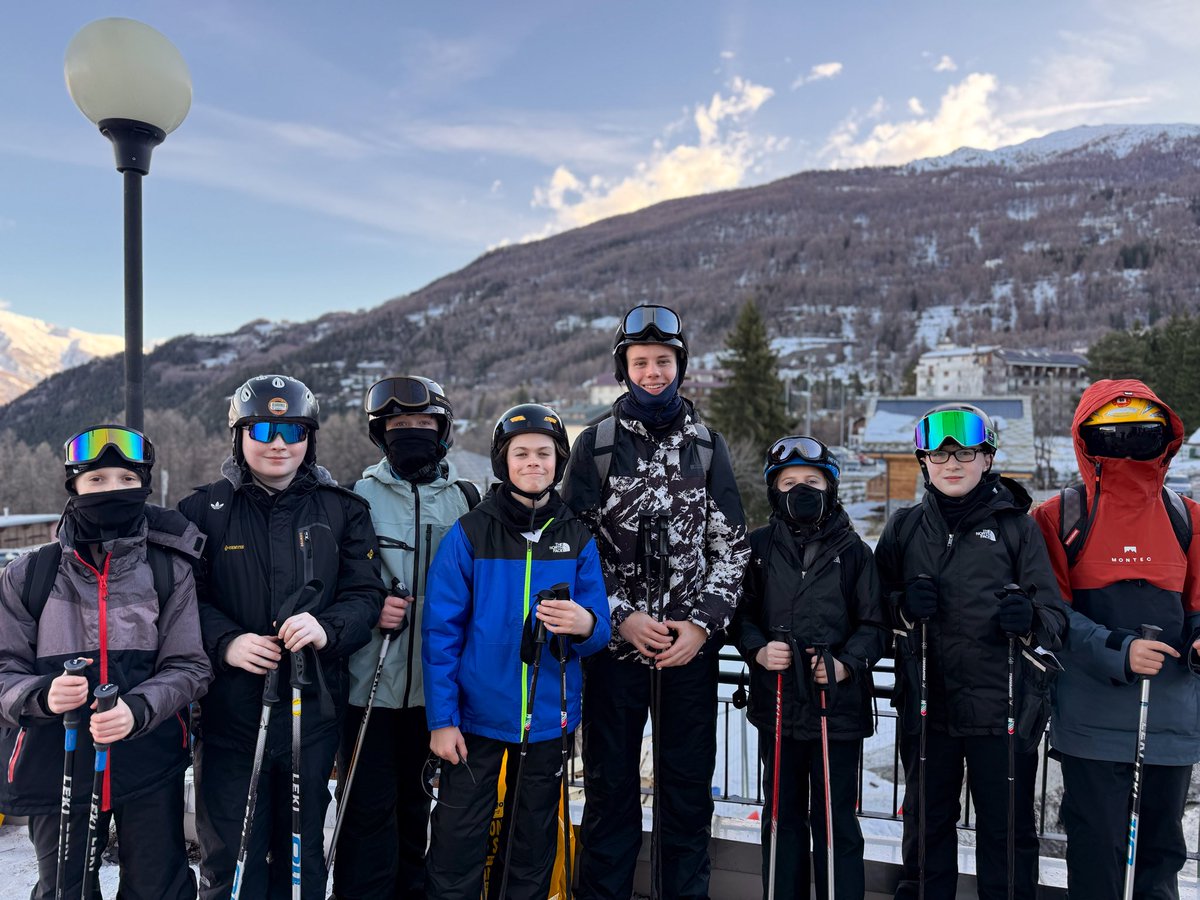 STMComprehensive tweet media