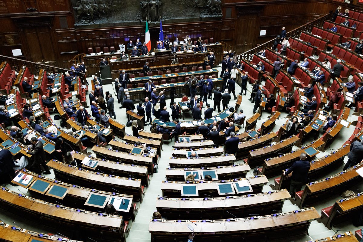 tempoweb's tweet photo. #Milleproroghe, c'è l'ok alla #Camera. Cosa prevede e cosa cambia su sanità, pensioni e scuola

#governo #23febbraio #iltempoquotidiano

https://t.co/Fnte1kXKjT https://t.co/7eF7T43cUv