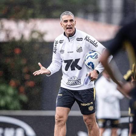 Que hoje o manto branco brilhe mais forte. SANTOS tweet media