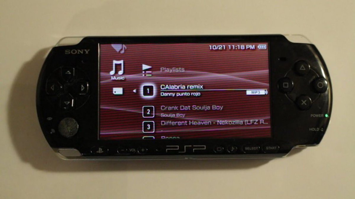 Hoopss's tweet photo. 21 years ago, sony released the PSP https://t.co/Nl9K5vNehb