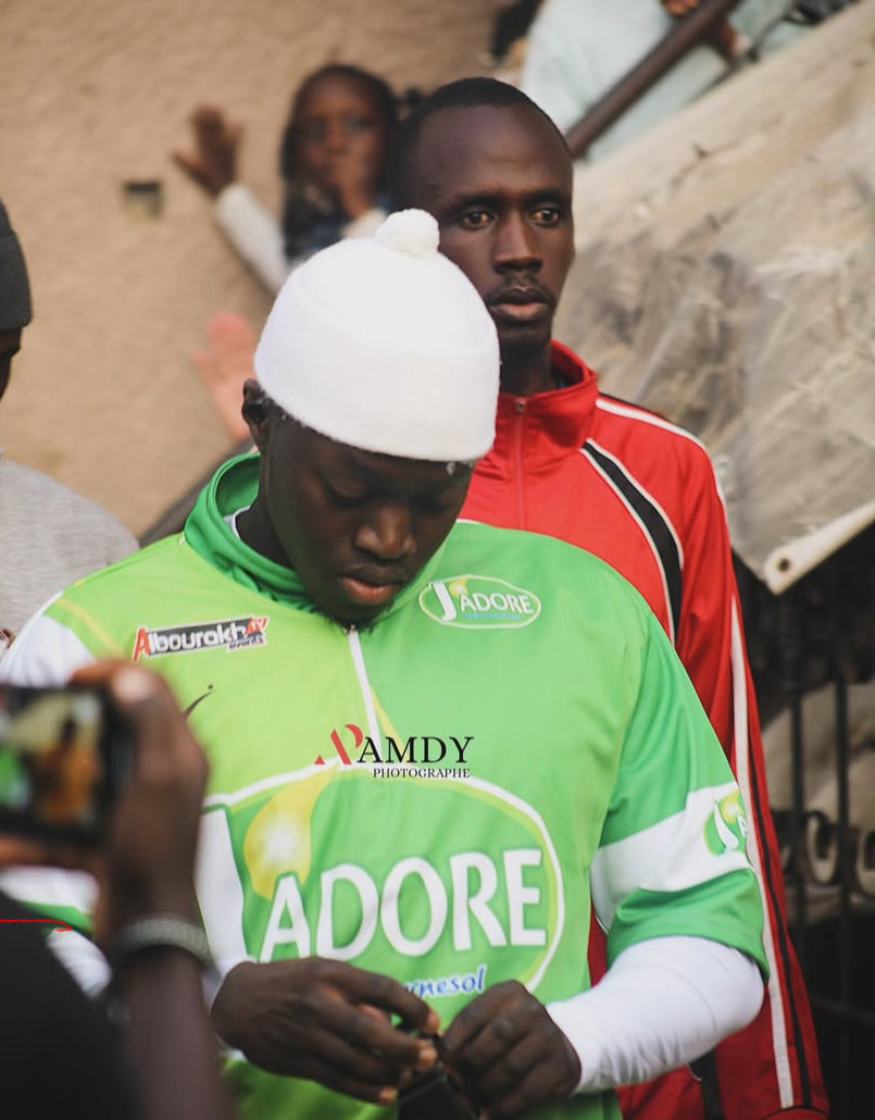 Pressafrik's tweet image. ⚠️ Mauvaise nouvelle pour Fils de Tigre 🥊

Le jeune lutteur quitte temporairement l’arène pour se rendre à Nantes, en France, où il subira une opération chirurgicale. Sa convalescence devrait durer au moins six mois.

#INDvPAK #IndvsPak2026 #Santé #Courage #LikeU #Domingão