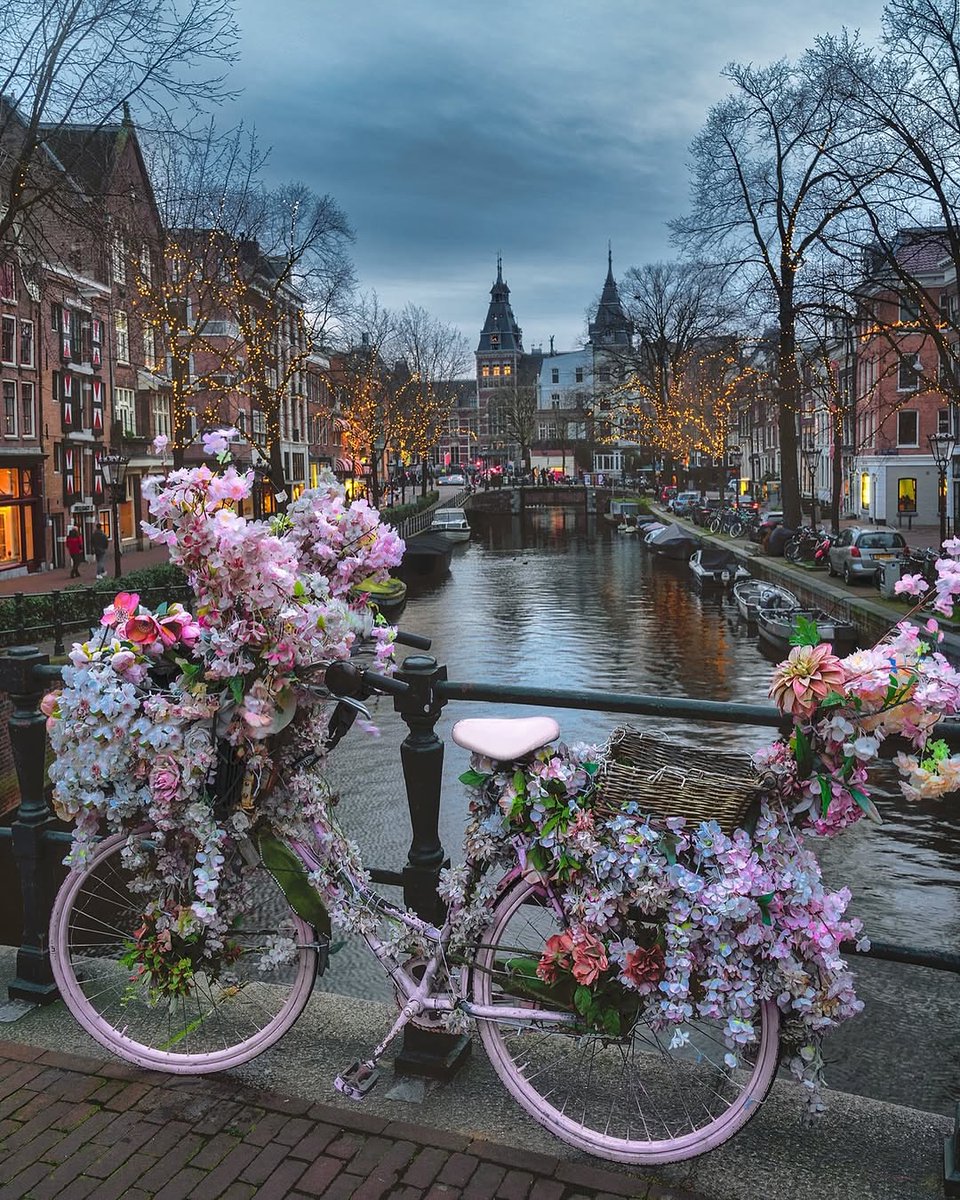 TravelBucketX's tweet photo. 📍Amsterdam, Netherlands 🇳🇱 https://t.co/1qbaczNNyQ