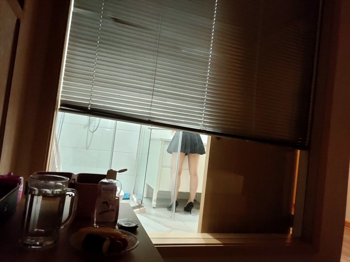 CPeng1199's tweet photo. 回忆录 血亏坏女人口交
年少无知的我去按摩花了两三千只换得了一个口交还是戴套的😭 第一次加钟她还不给我做 只给我胸推出来  我说我要做她说没有tt让我下次带来 第二天我又来了又加了个钟她只给我带着套口出来 md一点也不舒服 要是现在的我3000给她干的走不动路 最坑的一次 https://t.co/CIgFkvOzqn