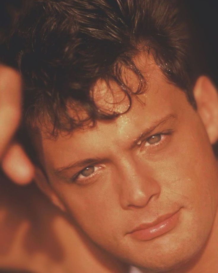 Dulce Miercoles Incondicionales ♥
@lmxlm #LuisMiguel #TXLM #FansClubOficialChile