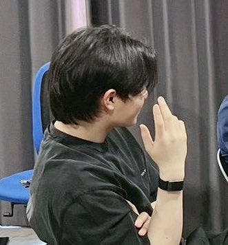 Starlight_1419's tweet image. นี่ล่ะ ๆ สายตาคนเจ้าเล่ห์ธงแดงทั้งสองคนมาละ ส่วนพี่คนสวยก็หลับตาเอายัยน้องมอธเข้าร่างแล้วเรียบร้อย รอชมความสนุกจากน้องรักบ้าเล่อะะ😌

#YouManiacSeries 🍷🍓🚩
#WilliamEst #williamjkp #est_rvp