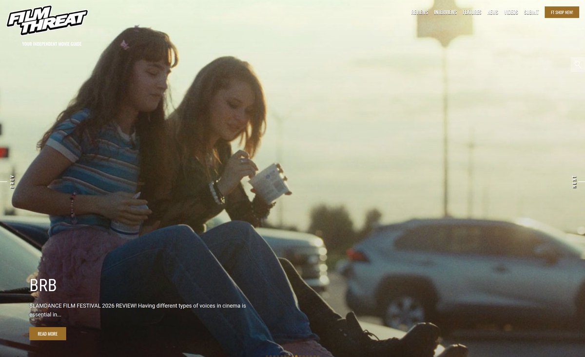 FilmThreat's tweet image. “Sam is a 15-year-old who goes on an adventure with her older sister, Dylan, to meet a boy whom she fell for in an AOL chatroom.” Jason Delgado reviews the @Slamdance title BRB.
filmthreat.com/reviews/brb-ro… #Slamdance #FilmThreatSlamdance #Slamdance2026