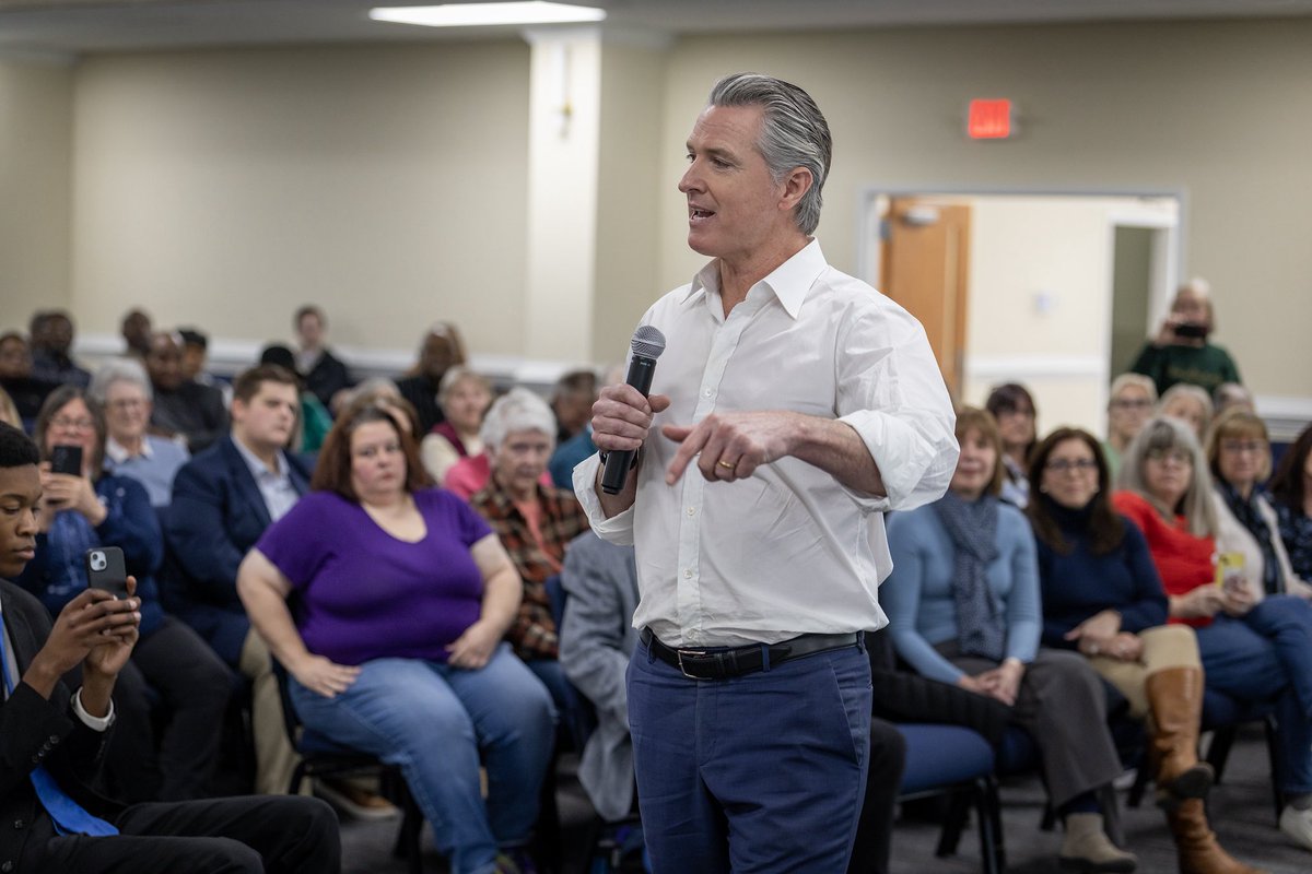 Gavin Newsom tweet media