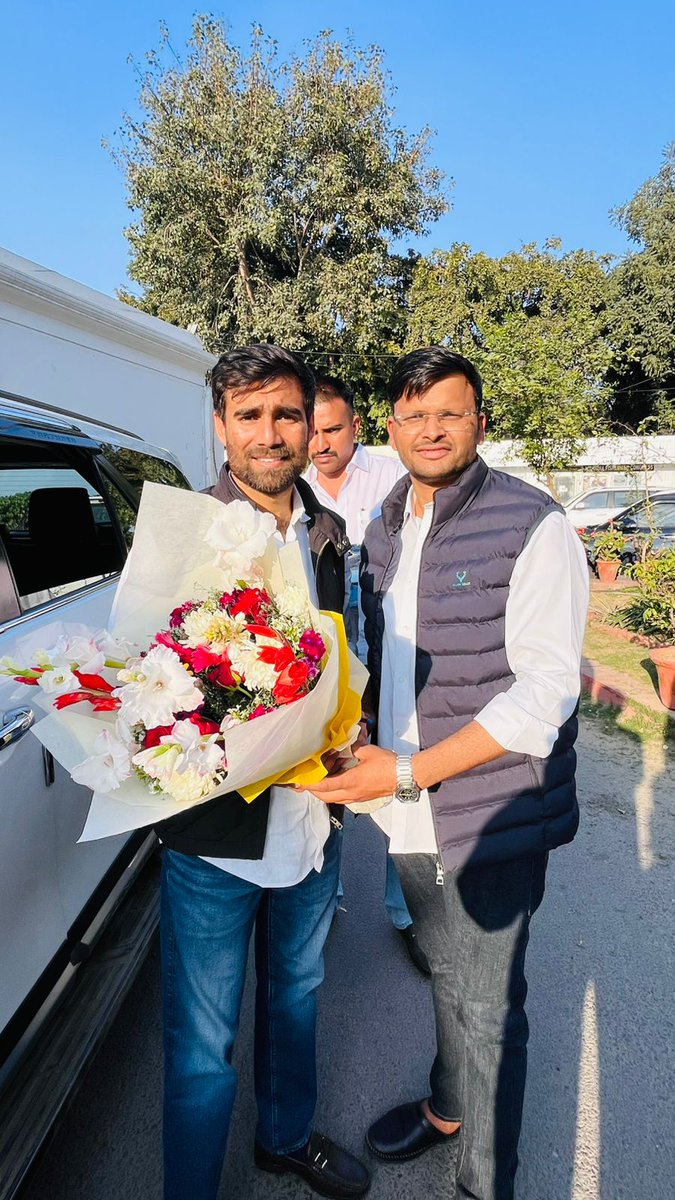 आज नई दिल्ली में NSUI के राष्ट्रीय अध्यक्ष भाई विनोद जाखड़ जी से मुलाकात कर उन्हें नई ज़िम्मेदारी के लिए शुभकामनाएँ प्रेषित की।

आशा है आपके नेतृत्व में एनएसयूआई नए आयामों को स्थापित करेगी।
<a href="/VinodJakharIN/">VINOD JAKHAR</a> <a href="/nsui/">NSUI</a>
