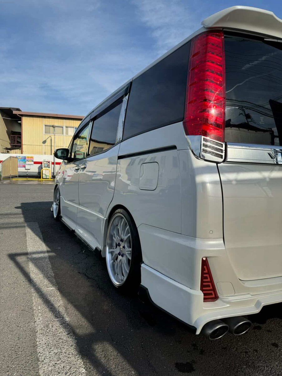 盗難情報

友人の80ヴォクシー煌III 昨夜盗難されました。
埼玉県川越市上戸 アパート敷地内駐車場
2月22日22:00〜23日5:00までの間です。
捜索ご協力お願いします。
謝礼お支払いします。

#窃盗 #盗難情報 #盗難 #拡散希望 #盗難車