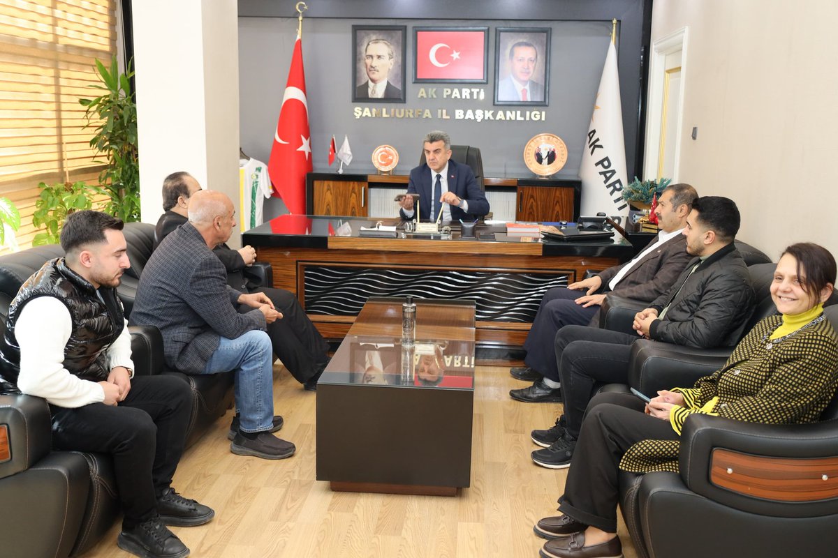 Birlik, beraberlik ve istişare kültürüyle hız kesmeden çalışmaya devam ediyoruz.

İl Başkanımız <a href="/milhamigunbegi/">M.İlhami GÜNBEGİ</a>, hemşehrilerimizle birebir ilgileniyor, sorun ve taleplerini dinleyip çözüm noktasında istişarelerde bulunuyor.

Biz Şanlıurfa'mıza sevdalıyız.
<a href="/abuyukgumus/">Ahmet Büyükgümüş</a> <a href="/Akparti/">AK Parti</a>