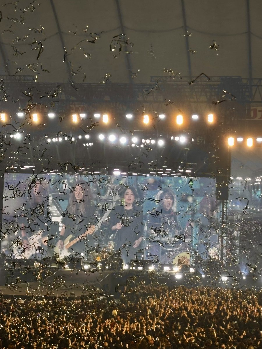 世界で一番LUNA SEAが好き。
これからもずっと。
こんなかっこいい人達いない。
今まで好きになってよかったって何度も思った。きっとこれからも何度も思う。

ドラマー真矢さんのご冥福をお祈りいたします。