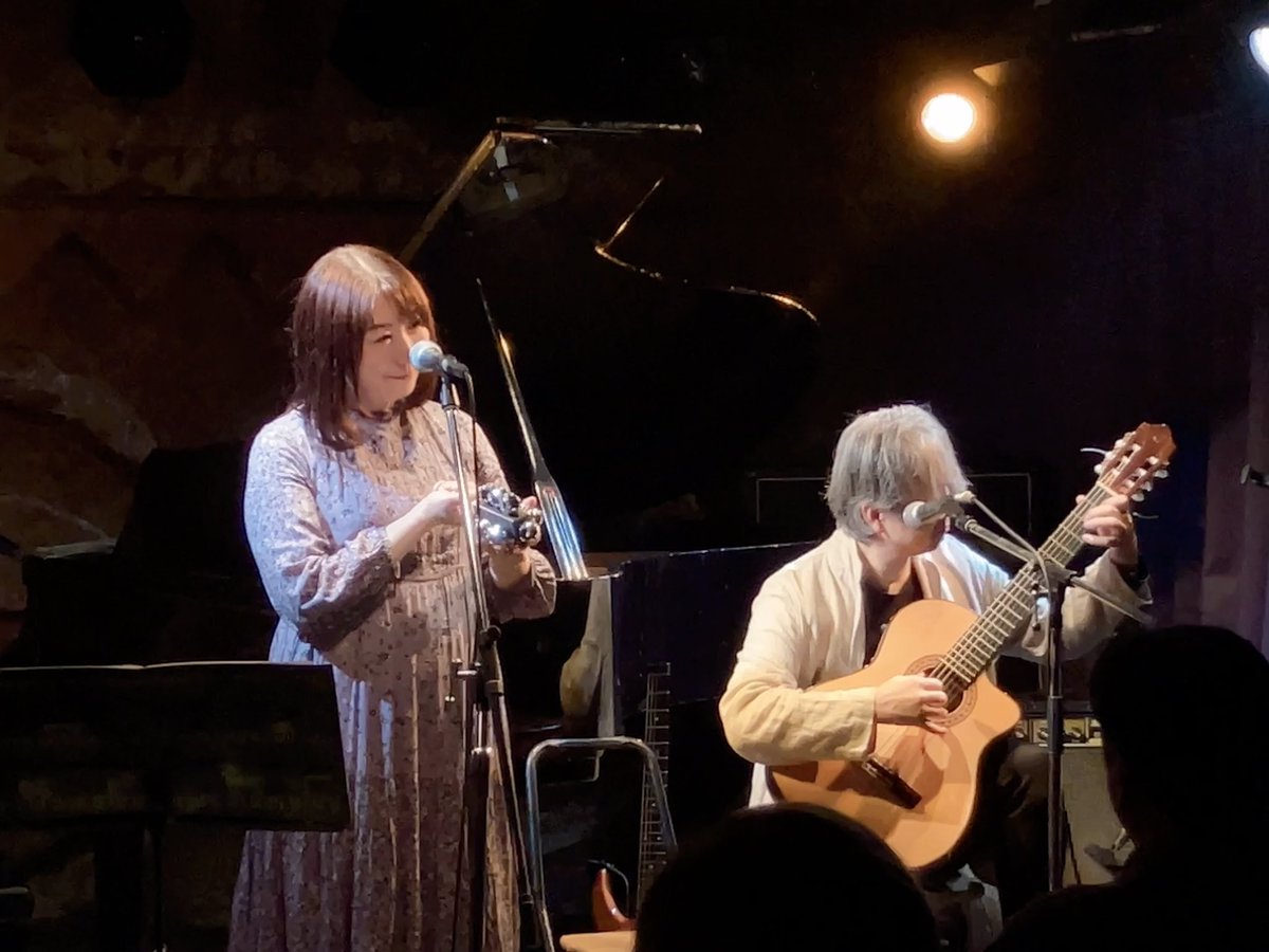 aotn0322's tweet photo. 2026.2.22（日）吉祥寺　曼荼羅

Schellenさん🎤🎸

初めましてです🔰
keikaさん@keika_voと藤森あつしさん@atuyan_Schellenのユニット🎤🎸

マイナスイオンが漂ってくるような、落ち着いた時間でした😌

#Schellen https://t.co/46OOXmQBqW