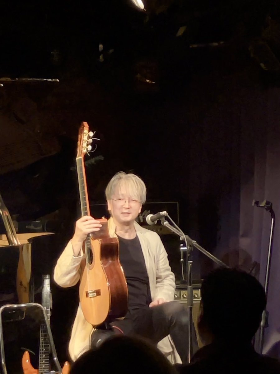aotn0322's tweet photo. 2026.2.22（日）吉祥寺　曼荼羅

Schellenさん🎤🎸

初めましてです🔰
keikaさん@keika_voと藤森あつしさん@atuyan_Schellenのユニット🎤🎸

マイナスイオンが漂ってくるような、落ち着いた時間でした😌

#Schellen https://t.co/46OOXmQBqW