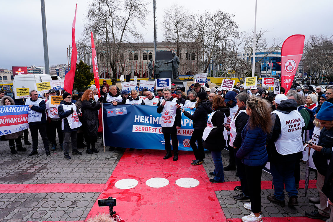 Hekimler İstanbul’dan Seslendi:
“Sermayeden Bağımsız Hekimlik Yapmak İstiyoruz, Serbest Çalışma Hakkımızı Savunuyoruz!”

👇
ttb.org.tr/885yl4o