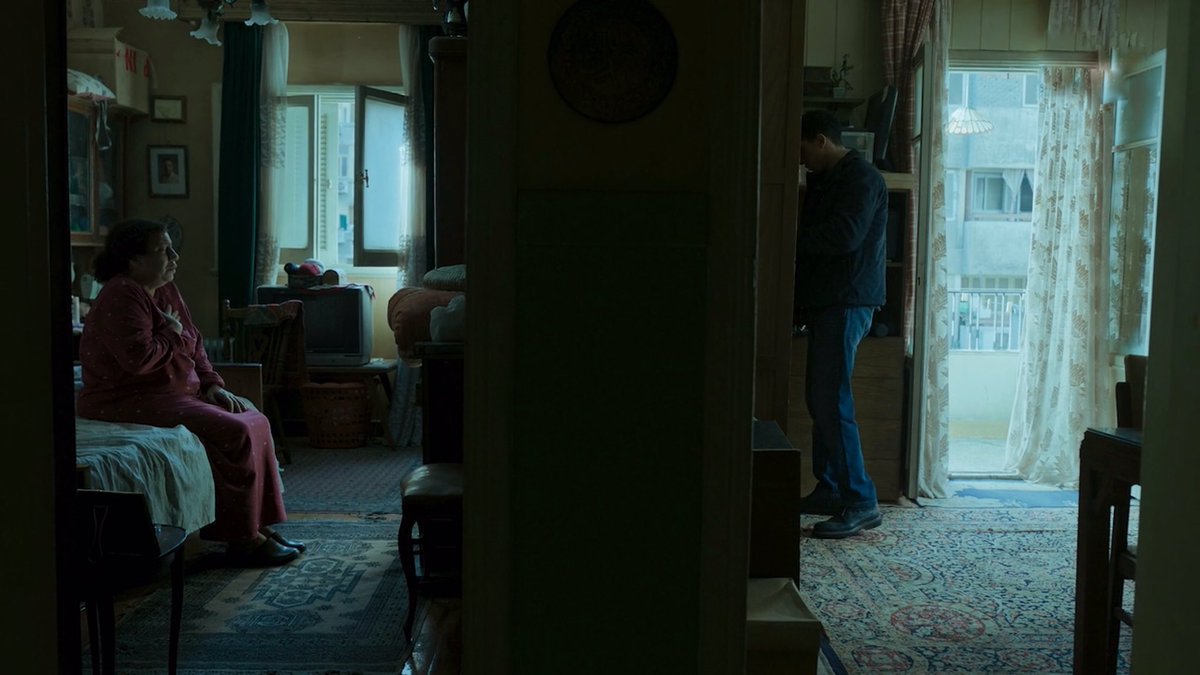 المسلسل المفروض يبقى اسمه "كادرات سحرية"