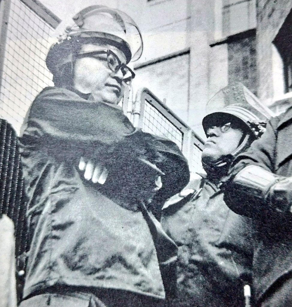 家にも似た物が在ります。これは1990年代位まで使用されたイタリア警察