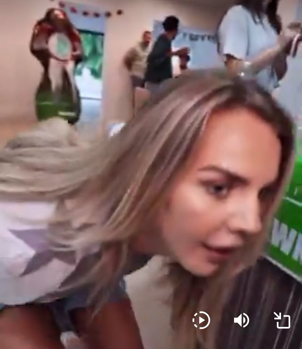 manuelscandal's tweet photo. @chinguamiga873 Finally I found original 
Video 
Click 👇🔥
https://t.co/t6oa0zn4cf https://t.co/POZfXOvuub