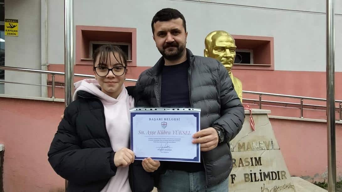 Yeşilden Maviye Giresun İl Birincisi Piraziz 15 temmuz Şehitler Ortaokulu Öğrencisi Ayşe Kübra YÜKSEL Oldu.