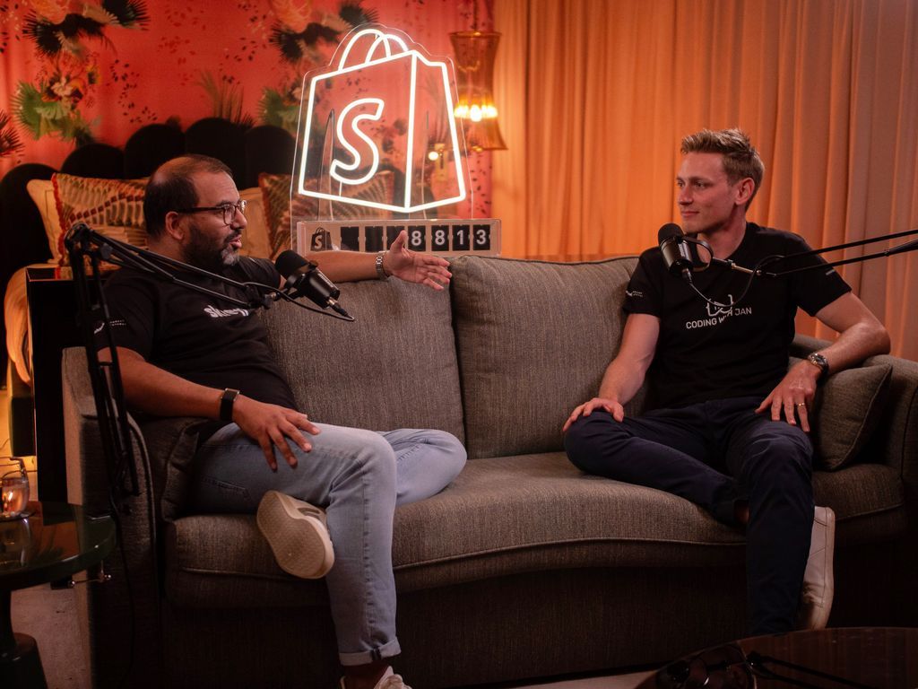 Coding_with_Jan's tweet photo. Sat down with Helder from Skrey, a 37-person Shopify agency based in Portugal.

We talked about building an agency in an expanding market. 

Good conversation. Link below:
https://t.co/VibrNLpqDh https://t.co/A7syCIfOSq