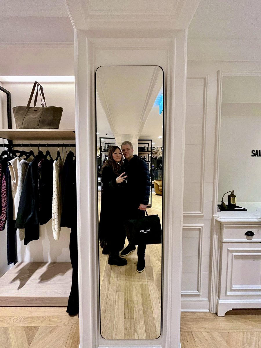 Getting ready for spring at @SaintAndSofia.

Love my combo of the Ester Quarter Zip, Barrel Leg Jean, &amp; Vega Studded Ballerina Flats.

#saintandsofia #coventgarden #lfw #londonfashionweek #lfw26 #londonlifestyle