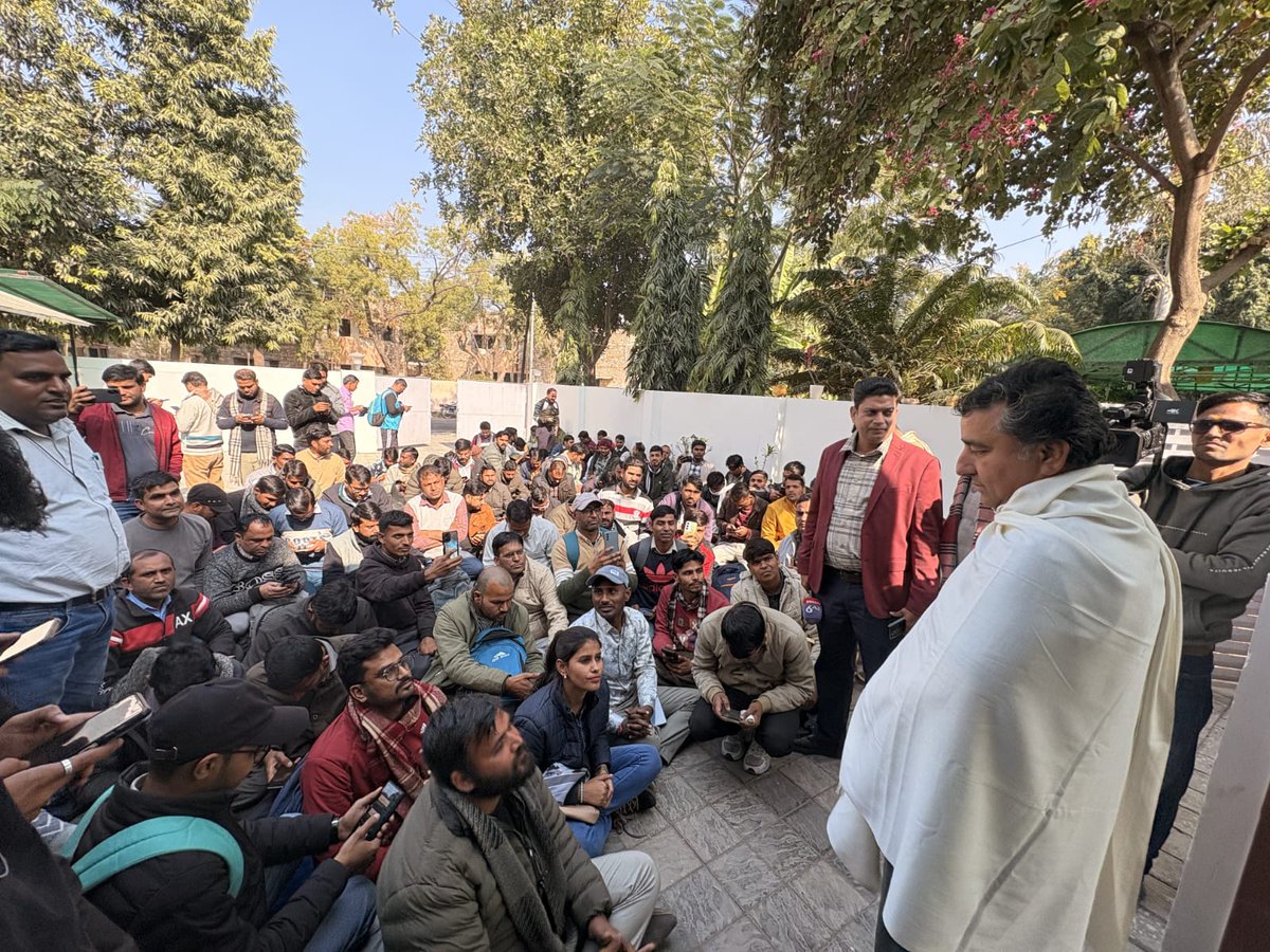 DEVILAL99838322's tweet photo. माननीय मंत्री श्री के.के. बिश्नोई जी,
कनिष्ठ अनुदेशक भर्ती 2024 का रिजल्ट जारी कर हजारों युवाओं को न्याय दीजिए।
#एक_उम्मीद_केके_बिश्नोई https://t.co/yOjKyagFRi