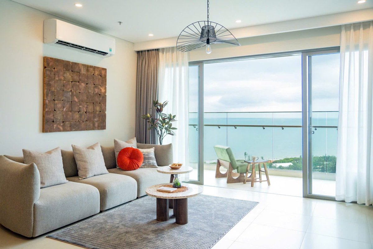 VivuStay's tweet photo. Chiều theo ý các bạn, VivuStay tiếp tục “soi” phòng ở Vũng Tàu!
The Sóng nhiều phòng nhưng VivuStay chỉ “soi” ra những căn view biển xịn &amp; mới nhất cho bạn. Ảnh thật 100%, không lo vỡ mộng! 
#VivuStay #TheSong #ReviewReal https://t.co/tjtetKeCkH