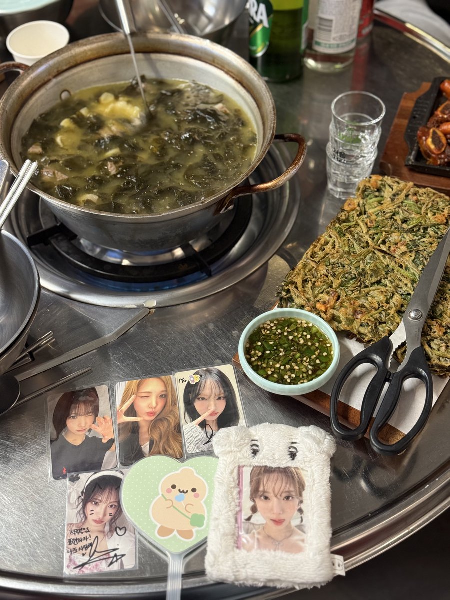 lizlikesotter's tweet photo. 와주셔서 감사합니다 @jjoro_9 @nyommss @pichio__ @koi_0412 https://t.co/BOHI9k4gle