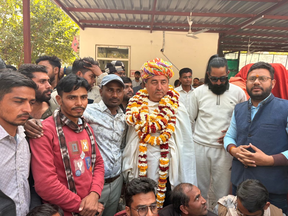 Dharmen39597790's tweet photo. मंत्री जी,
भर्ती पूरी हो चुकी है, अब सिर्फ रिजल्ट का इंतजार है।
#एक_उम्मीद_केके_बिश्नोई https://t.co/UVQYpZnZ08