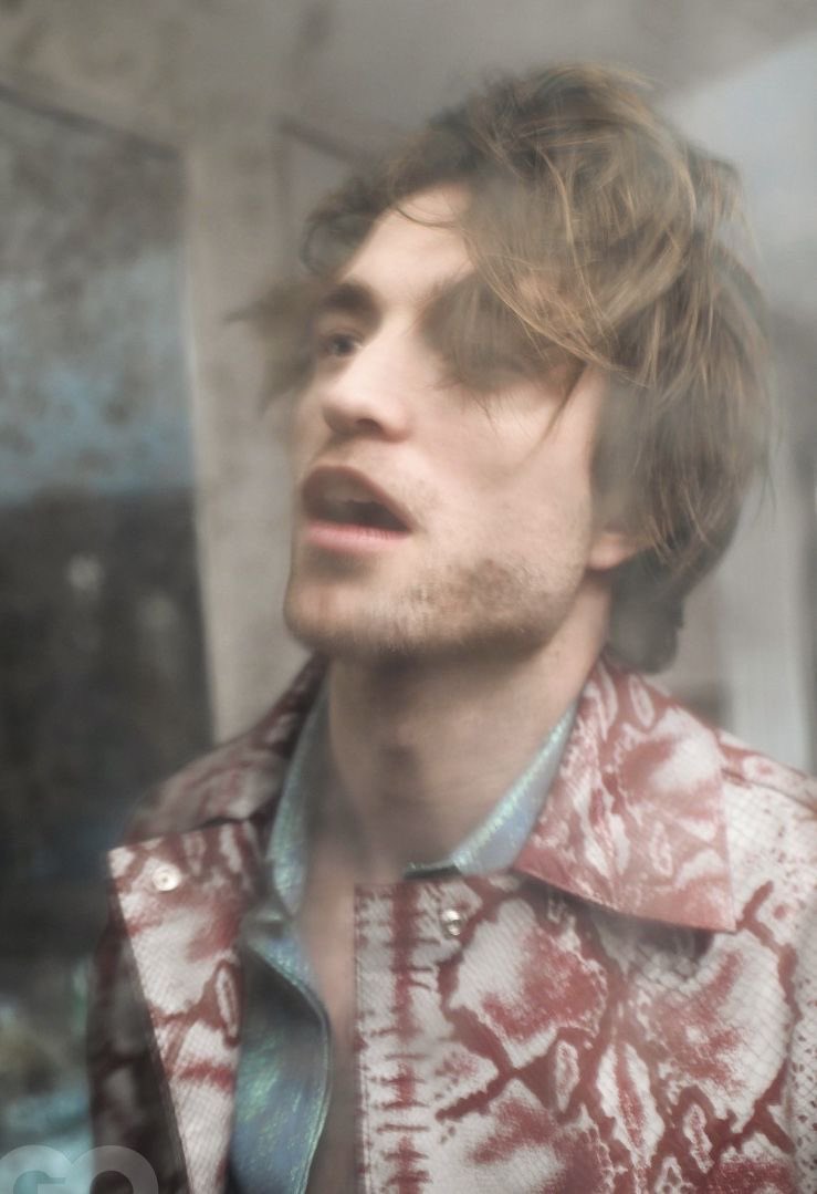 JustRPattinson's tweet photo. Monday https://t.co/28R5dzst9p